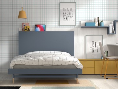 Cama con cabecero repisa Formas F301 de Glicerio Chaves - 1