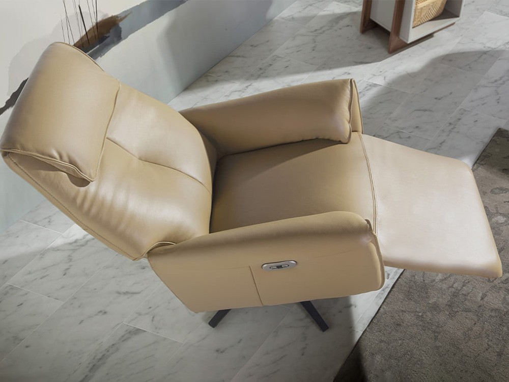 Sillón relax giratorio tapizado en piel 5086 de Angel Cerdá - 2