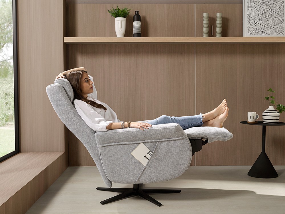 Sillón giratorio con mecanismo relax Lerone Acomodel