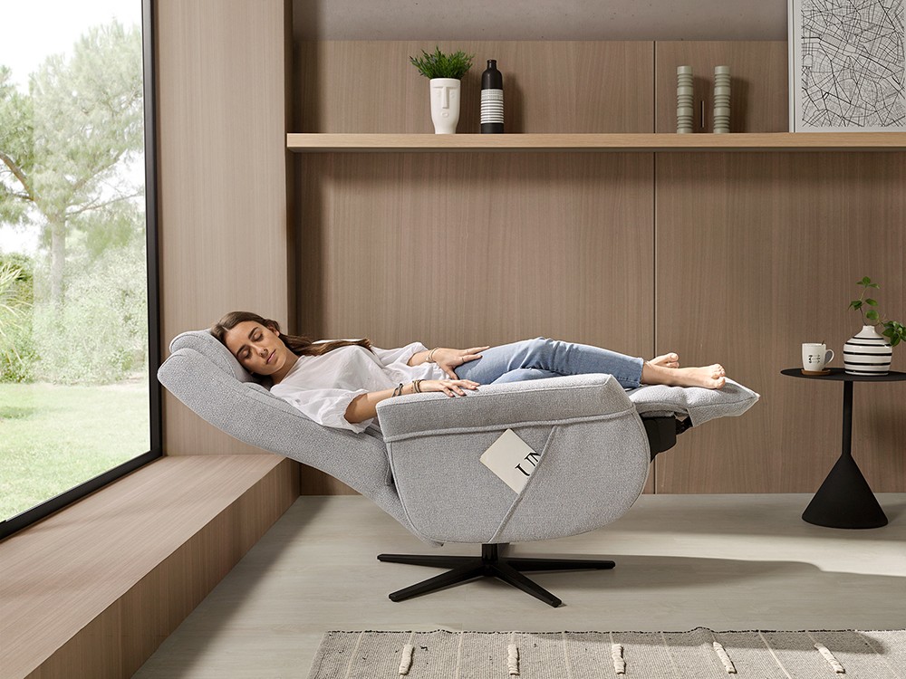Sillón giratorio con mecanismo relax Lerone Acomodel