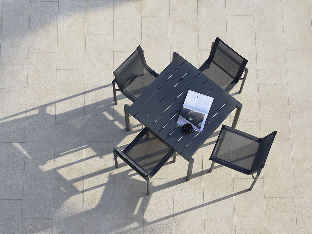 Mesa cuadrada de aluminio, hpl o porcelánico para comedor exterior Origin de Point - 1