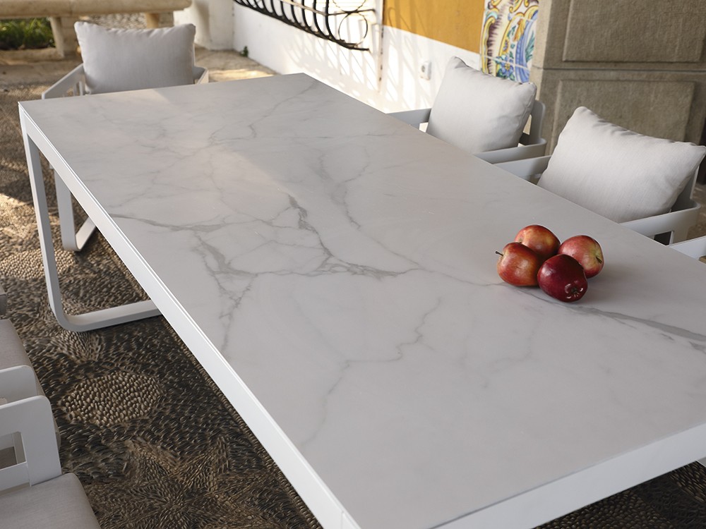 Mesa para comedor exterior de aluminio y cristal mármol Milán de Arkimueble - 2