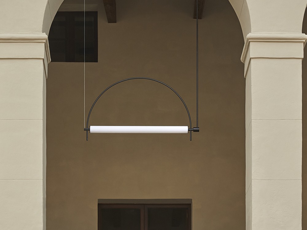 Lámpara de techo Arc en negro u oro de Aromas - 3