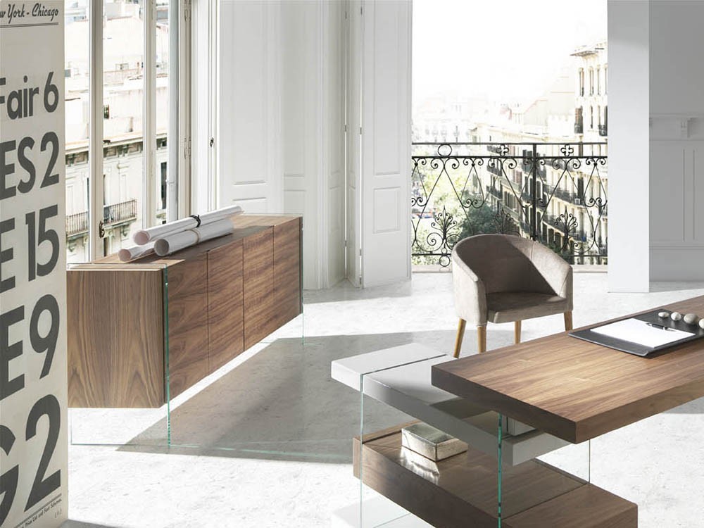 Aparador chapado en nogal con laterales de cristal templado 3057 de Ángel Cerdá en Mobel 6000