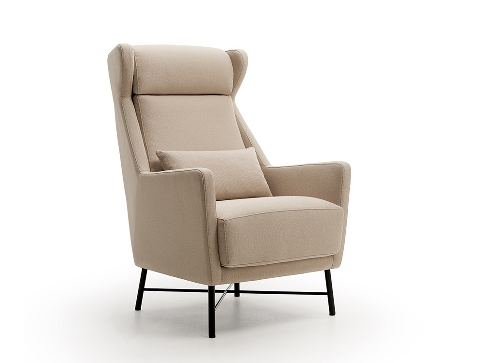 Boss Line, una butaca icónica de inspiración retro. Elegancia atemporal para espacios con personalidad.