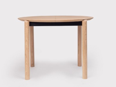 Mesa de comedor redonda extensible Juno Ondarreta: sobre en chapa natural de roble y extensión en laminado de alta calidad