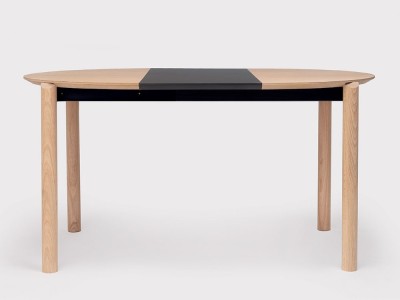 Muebles Ondarreta: mesa Juno redonda extensible con acabado en madera de roble y diseño funcional