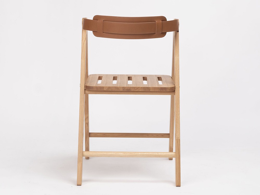 Silla plegable de madera de roble y cuero Ika de Ondarreta - 8