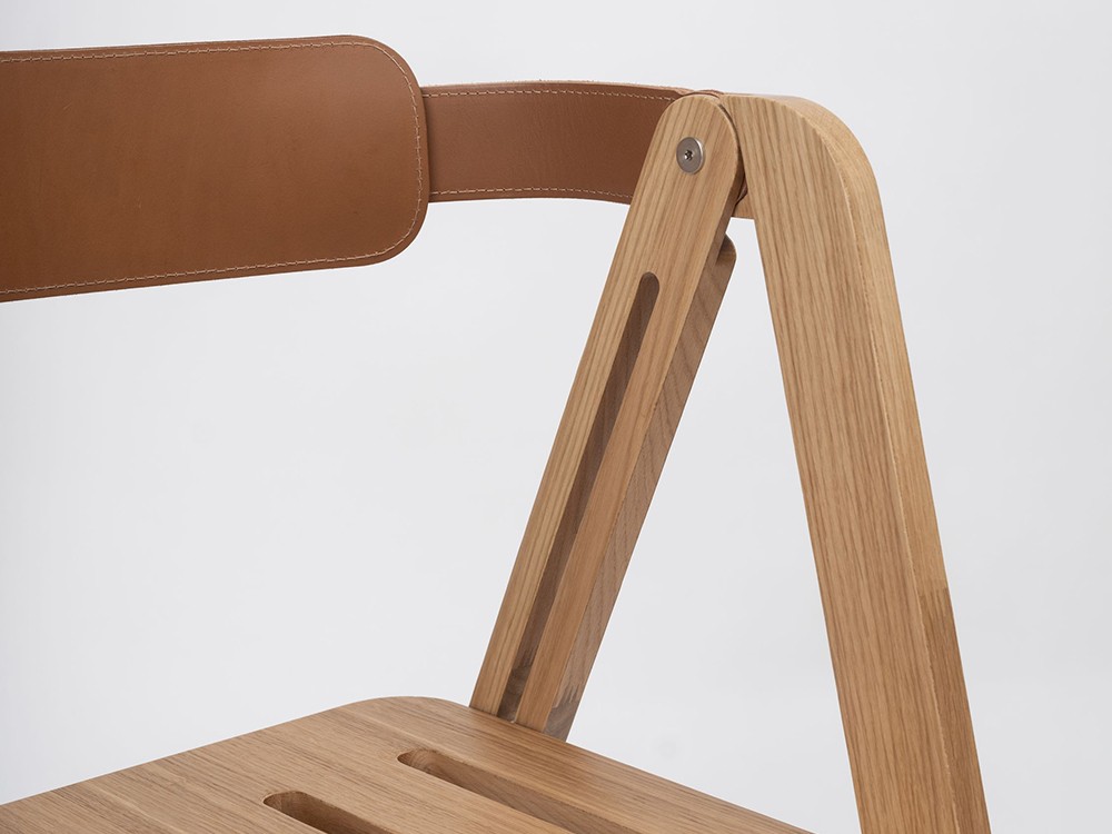 Silla plegable de madera de roble y cuero Ika de Ondarreta - 11