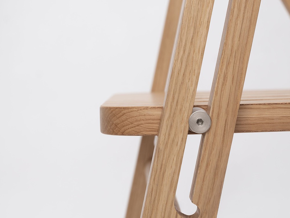 Silla plegable de madera de roble y cuero Ika de Ondarreta - 13