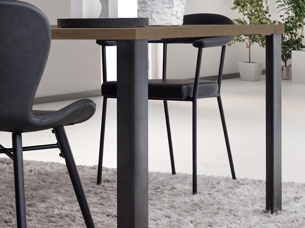 Mesa de roble Smart Side Crossover de Devina Nais - 3