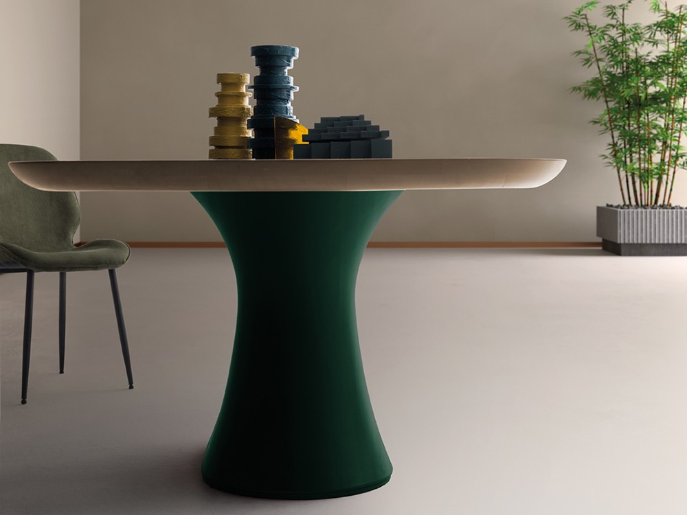 Mesa ovalada de roble matérico Cosmopolitan Monolith de madera lacada Devina Nais - 2