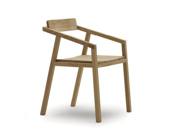 Silla de madera de roble de Devina Nais: diseño artesanal italiano para Mobel 6000