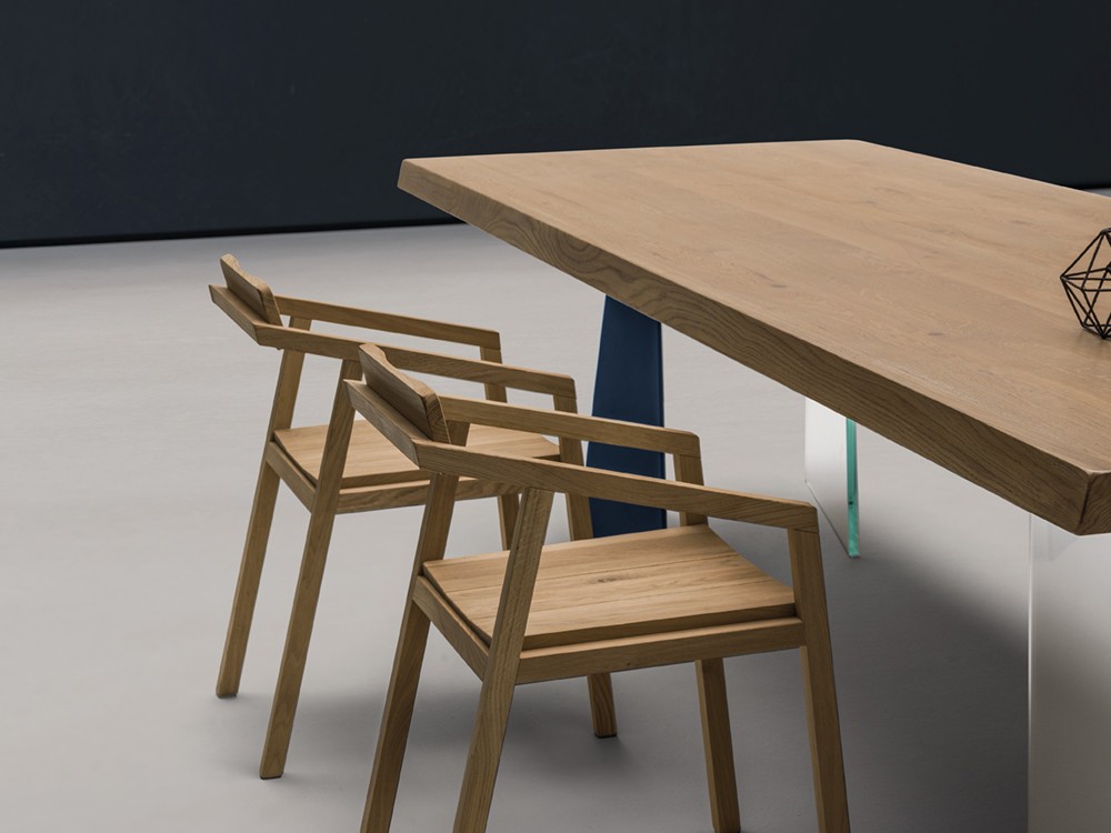 Silla de madera maciza Hunt Devina Nais - 4