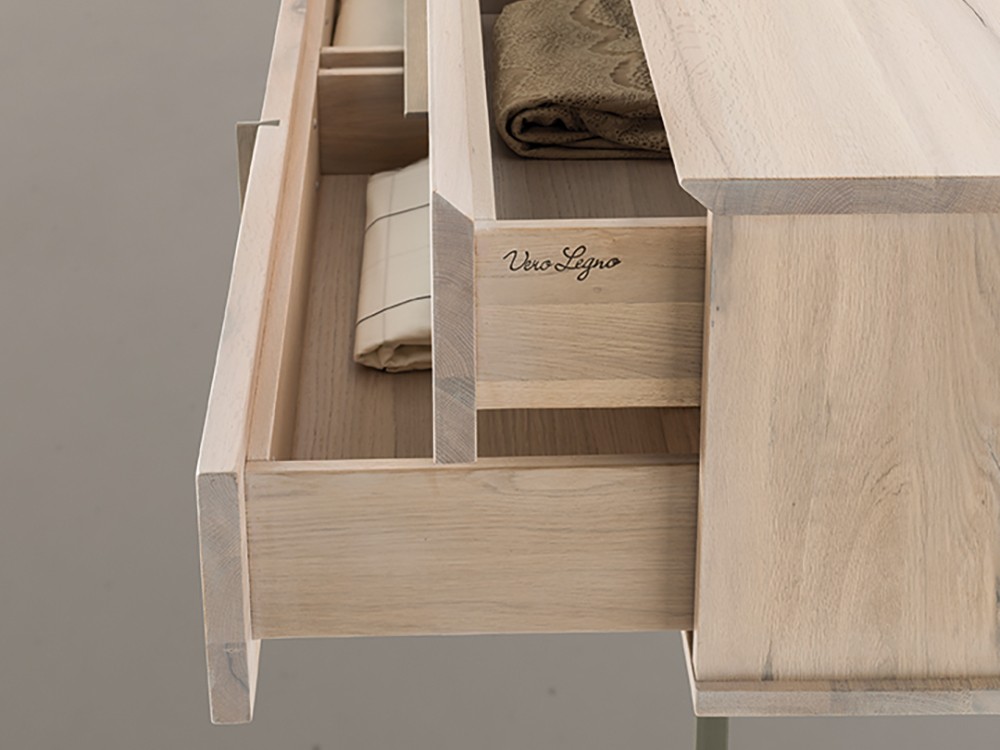 Cómoda dos cajones de roble matérico Nova Devina Nais - 2