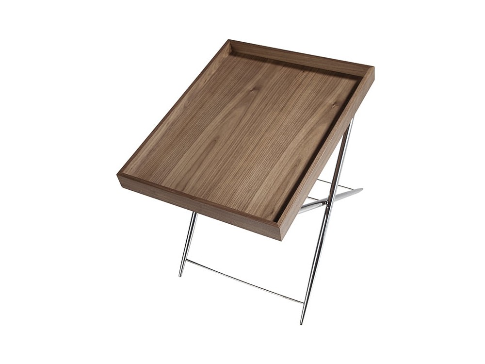Mesa auxiliar con bandeja de madera chapada en nogal y pies tijera de acero cromado 2034 de Ángel Cerdá