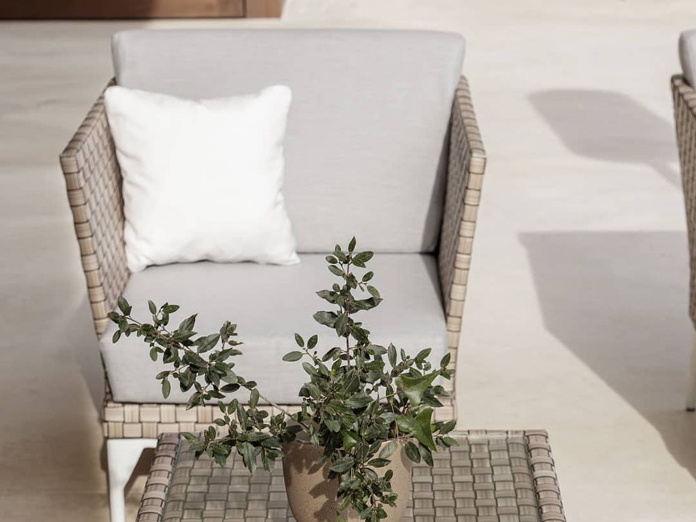 Sillón  de fibra sintética con cojines tapizados para salón exterior Brafta de Skyline - 3