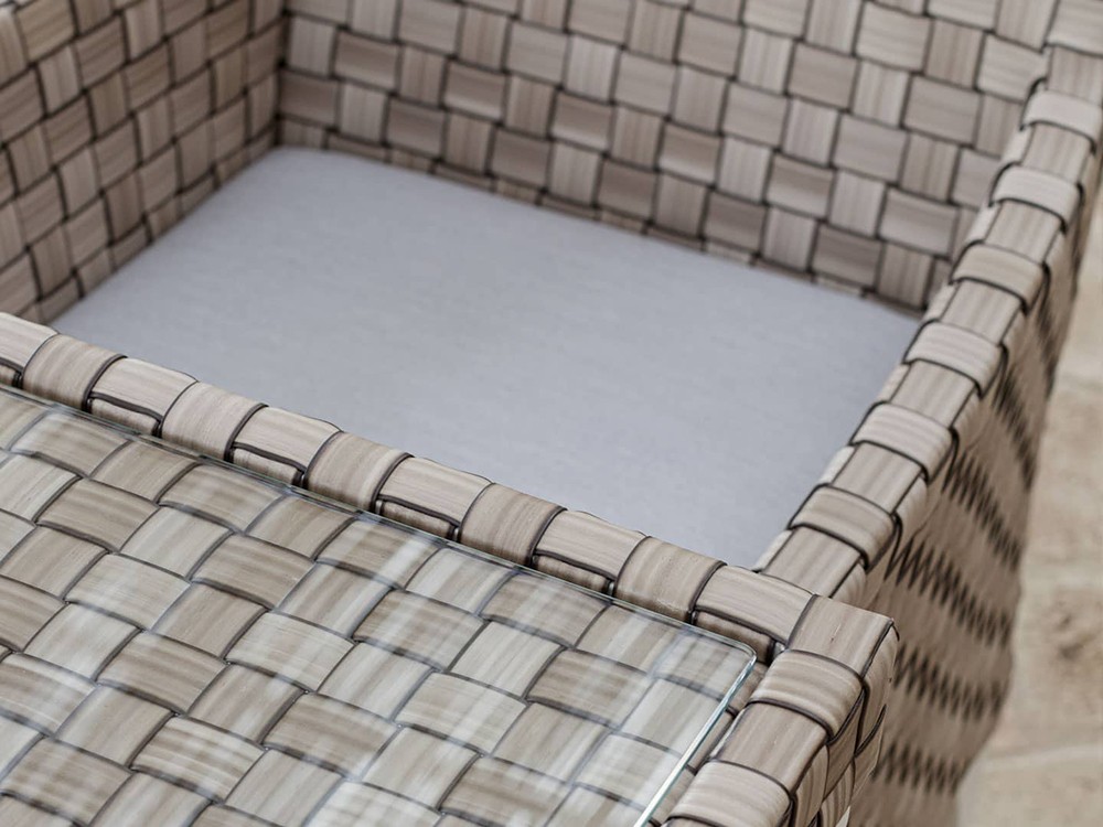 Sillón de comedor de aluminio blanco y fibra sintética trenzada con cojín tapizado Brafta de Skyline - 5