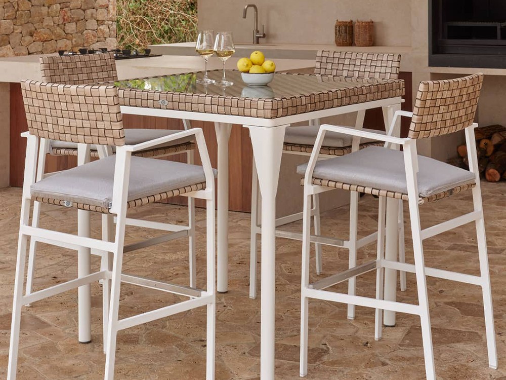 Taburete de aluminio y fibra sintética con cojín tapizado Brafta de Skyline - 1