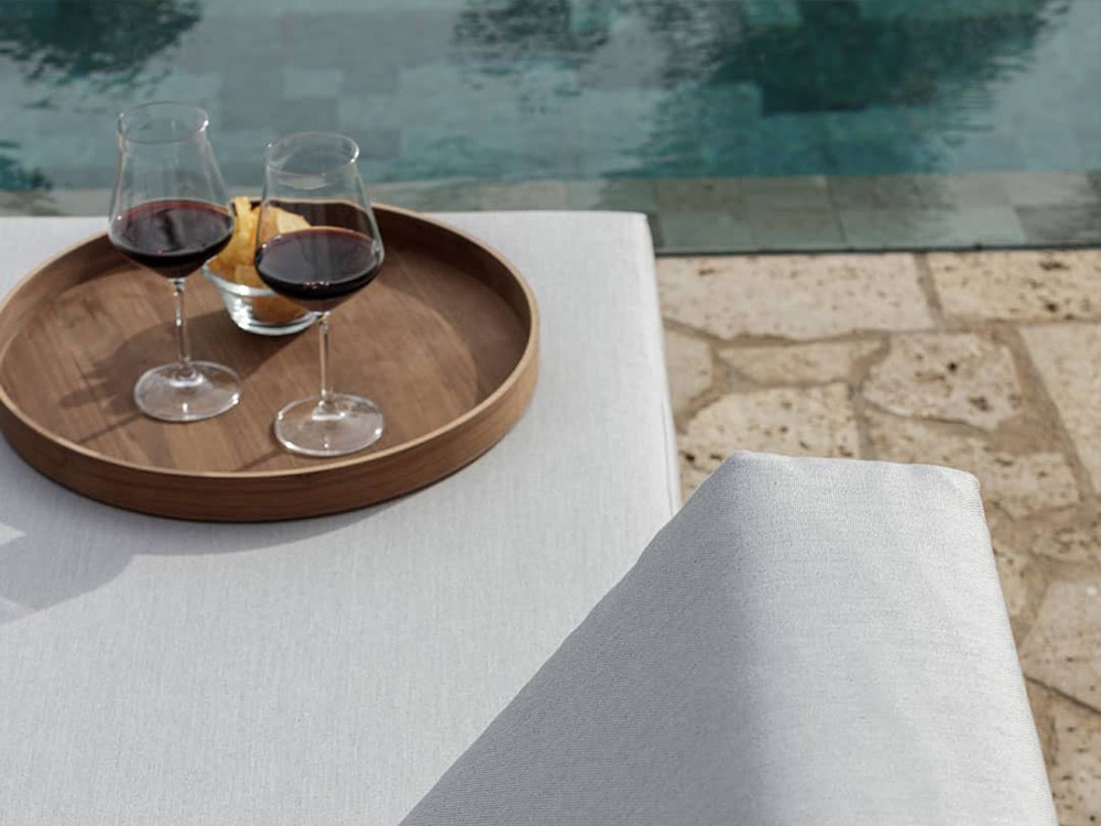 Chaiselongue de exterior de aluminio y fibra sintética con cojines Brafta de Skyline - 9