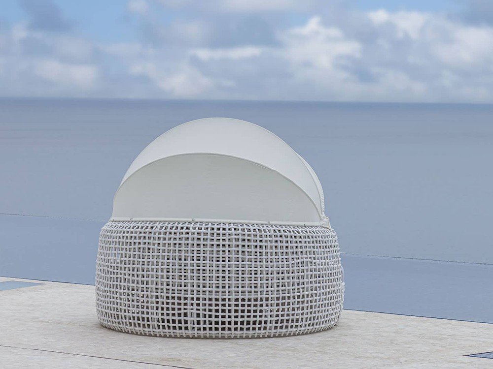 Cama de jardín de aluminio y fibra sintética trenzada con cojines y capota Dynasty de Skyline - 4