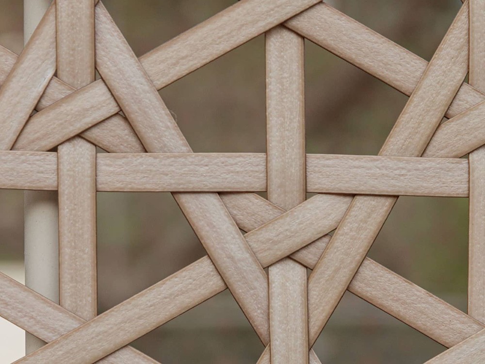 Cama balinesa Cube de aluminio y fibra sintética trenzada con colchón tapizado de Skyline - 5