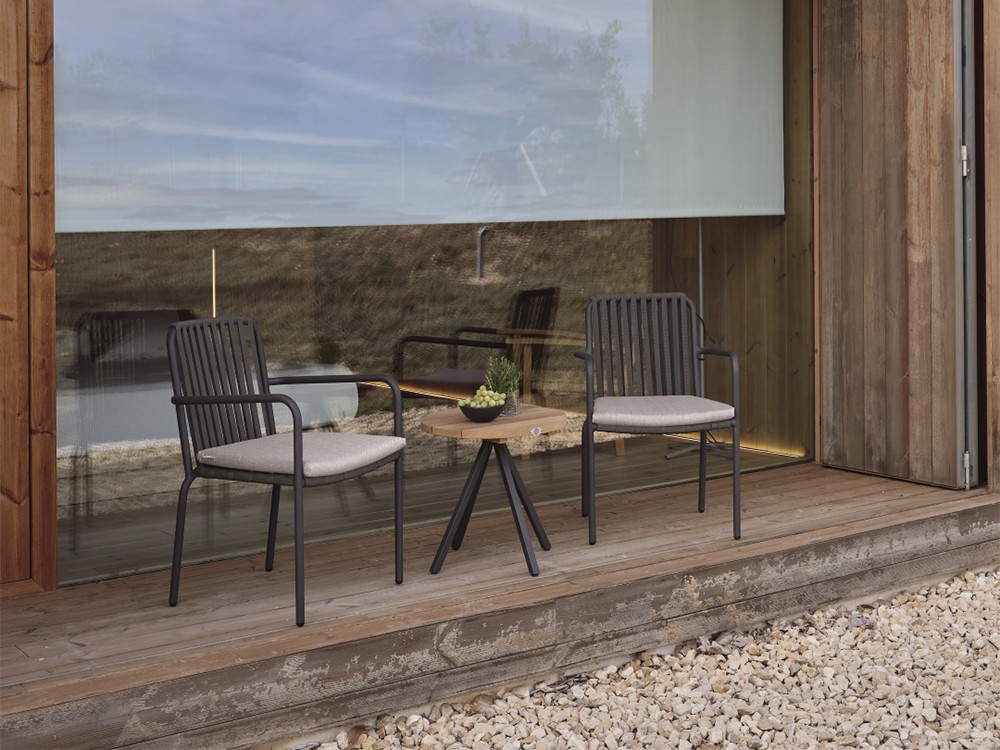 Silla exterior de aluminio y cuerda trenzada con cojín de asiento Ona de Skyline - 1