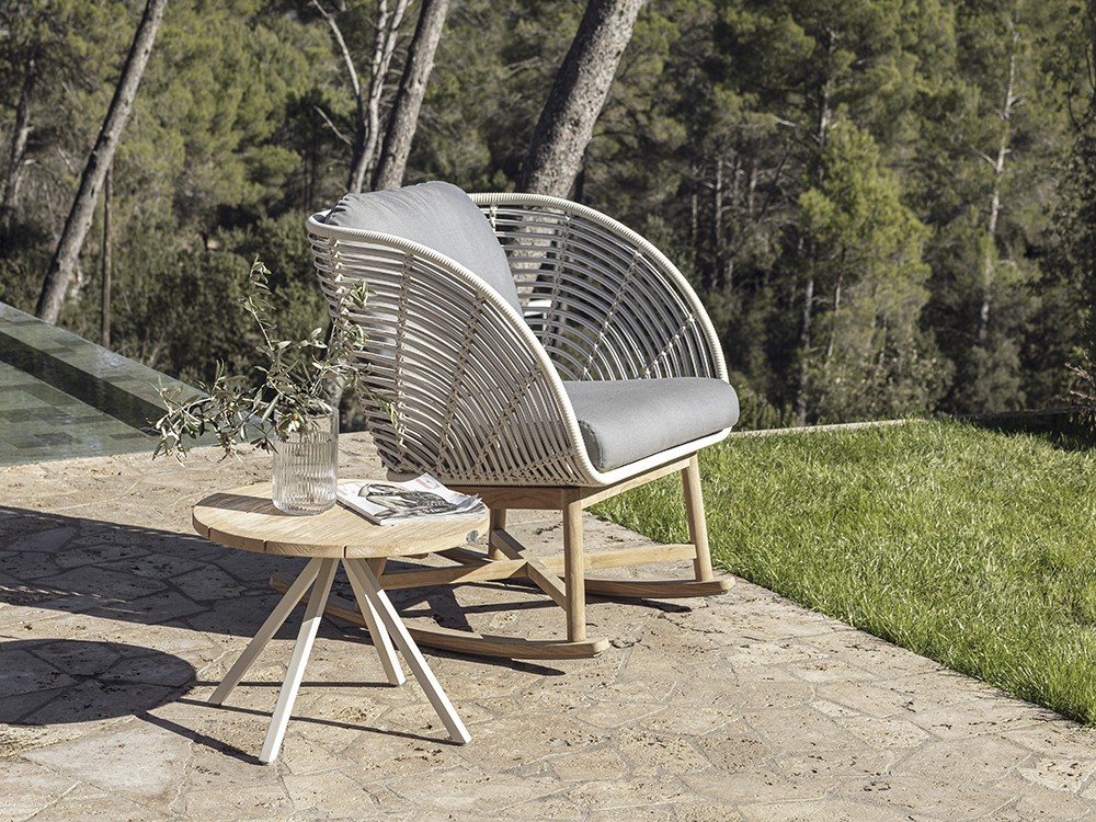 Mesa auxiliar redonda o cuadrada de teca y aluminio Alaska de Skyline Design - 1