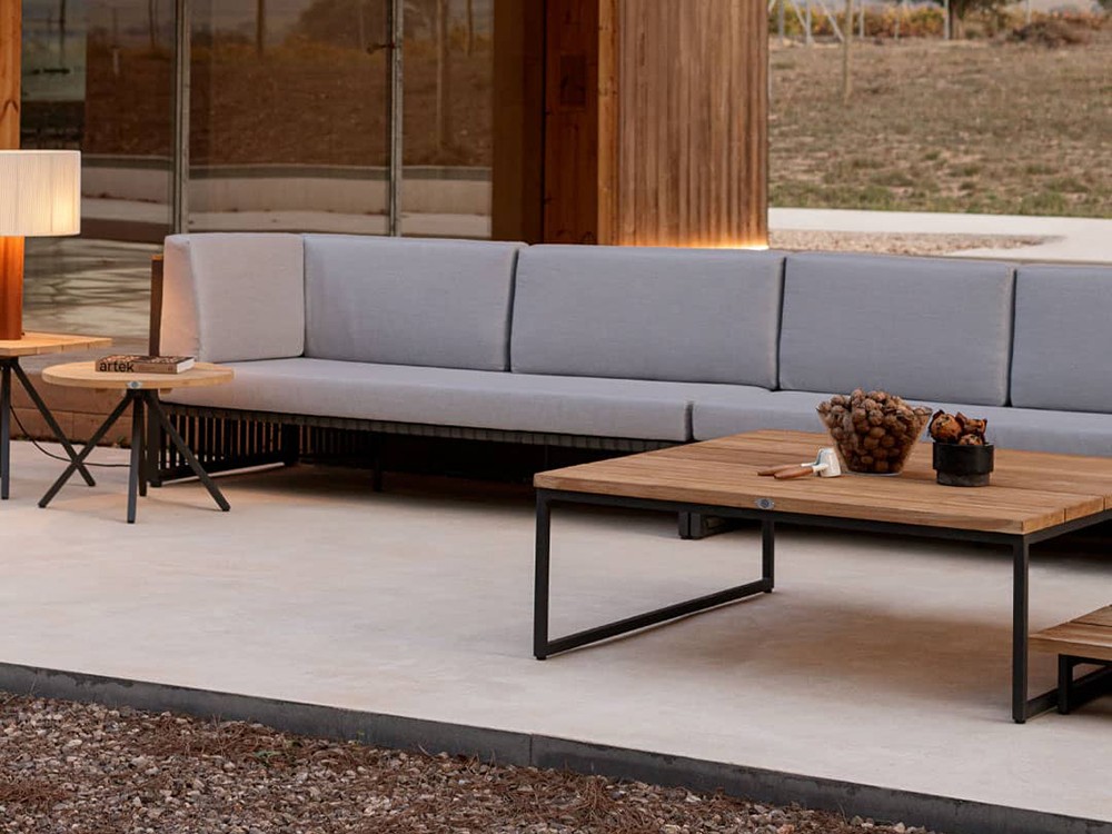 Sofá modular de aluminio y cintas de poliéster con madera de teca Horizon de Skyline Design - 2