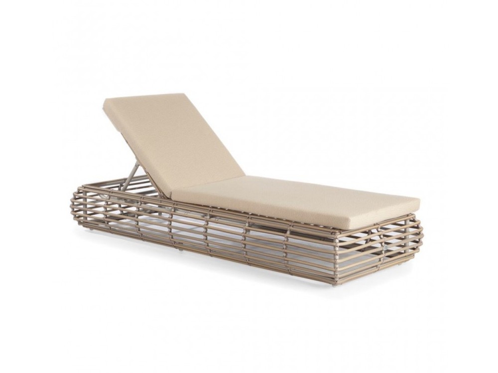 Tumbona reclinable de fibra sintética trenzada Ruby Skyline Design - 1