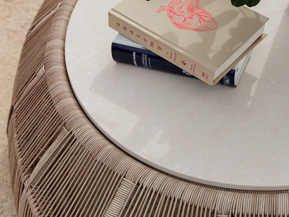 Mesa de centro de fibra sintética trenzada y dekton Spa Skyline Design - 7