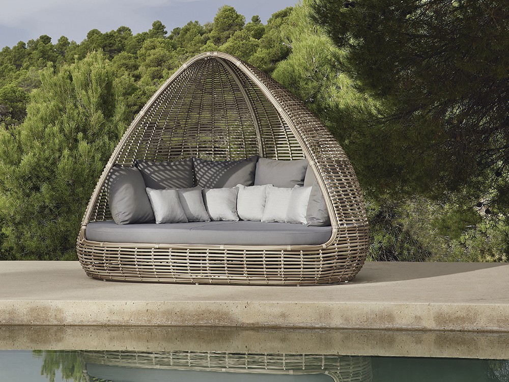 Daybed cubierta de fibra sintética trenzada Shade Skyline Design - 1
