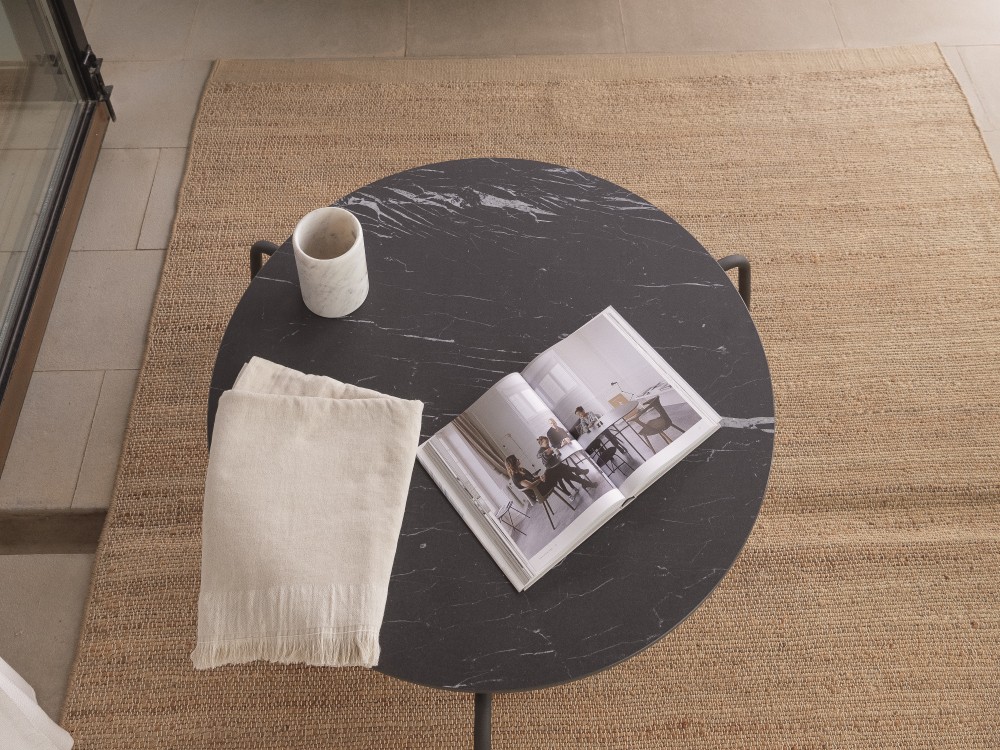 Mesa de centro Rodona de aluminio y dekton de Skyline Design - 4