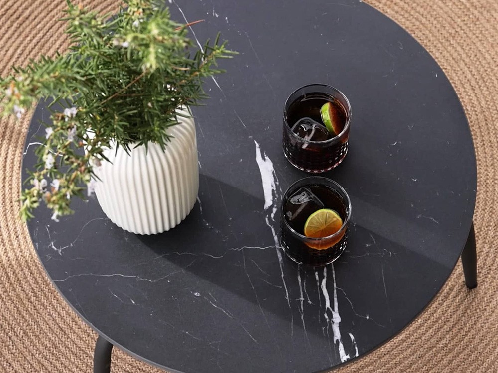 Mesa de centro Rodona de aluminio y dekton de Skyline Design - 9