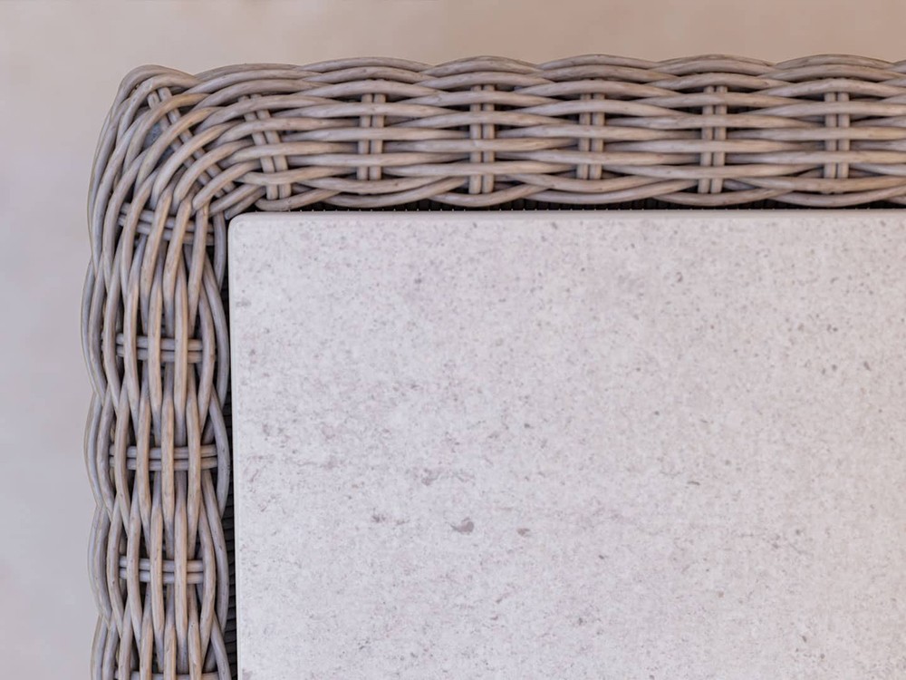 Mesa de centro de fibra sintética trenzada y sobre dekton Arena de Skyline Design - 5