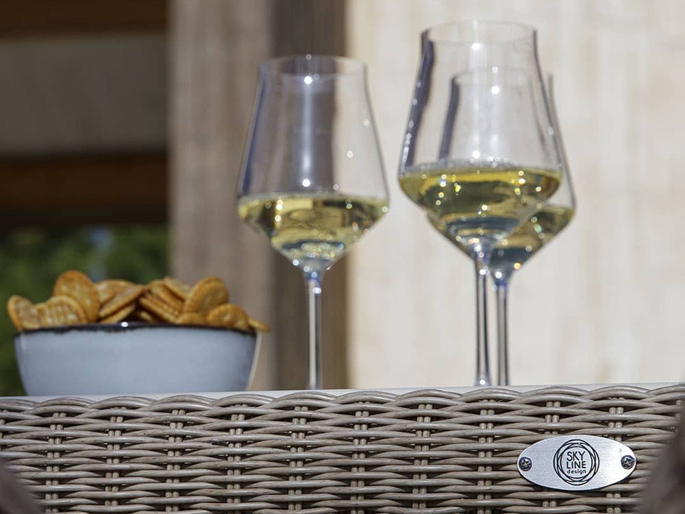 Mesa alta de fibra sintética trenzada y dekton Arena Skyline Design - 8