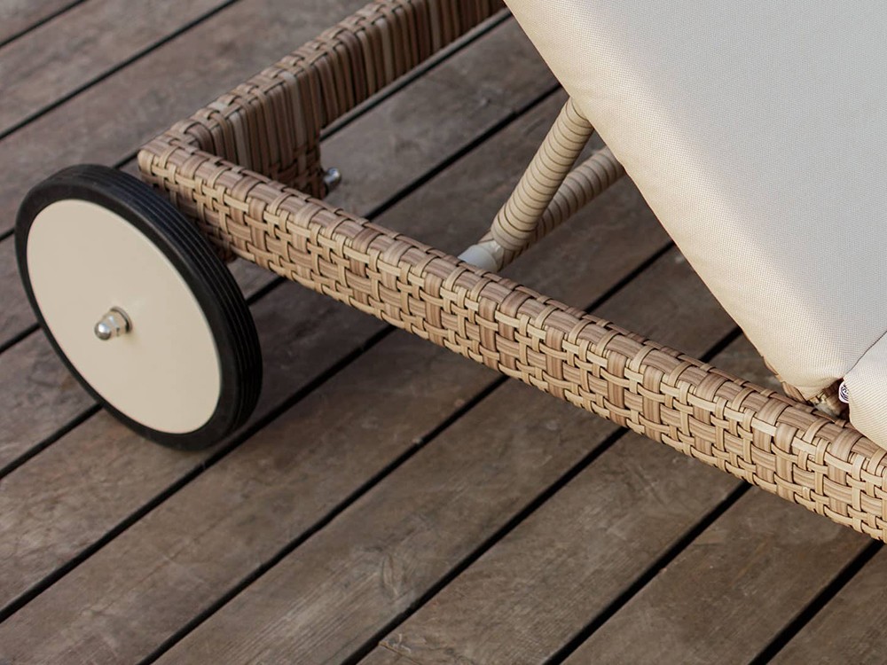 Tumbona de fibra sintética trenzada Paloma Skyline Design - 3