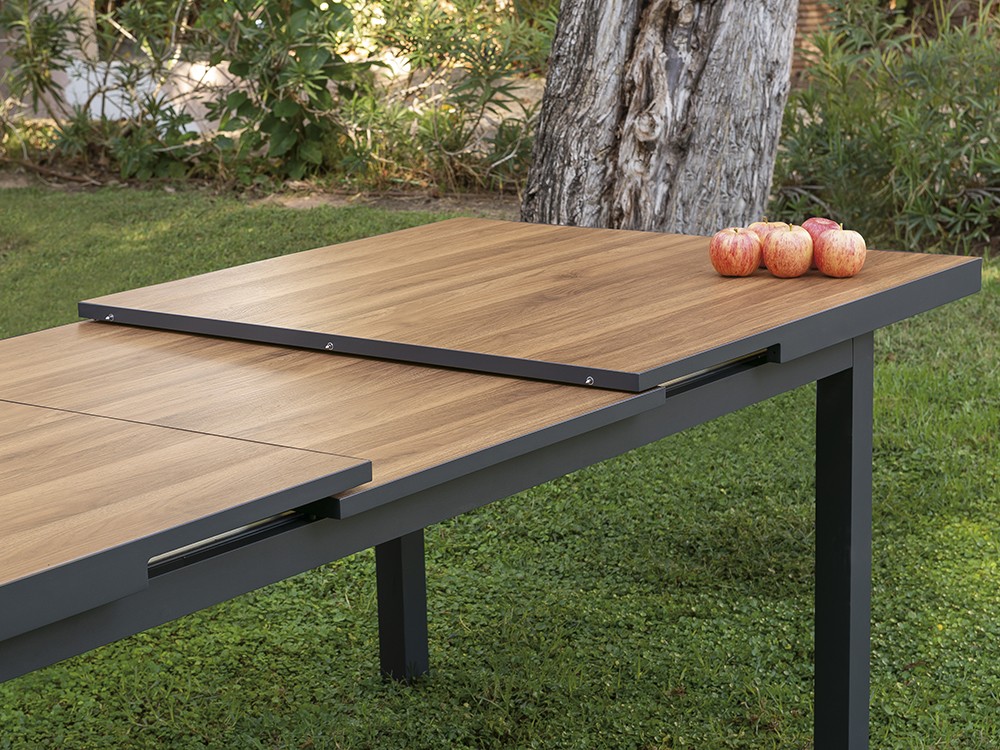 Mesa extensible para comedor exterior de aluminio y teca Lagos de Arkimueble - 2