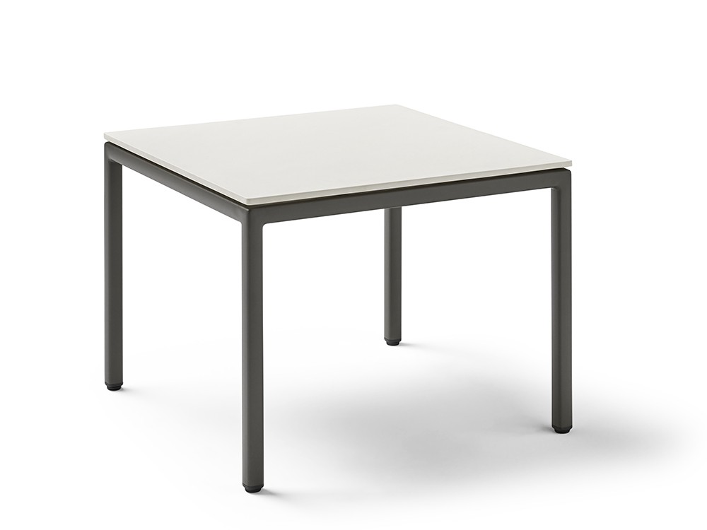 Mesa auxiliar para salón exterior de aluminio y hpl o porcelánico Long Island Point - 2