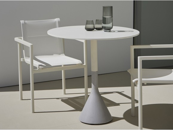 Mesa redonda para comedor exterior de hormigón, aluminio y teca o porcelánico Neck de Point - 1