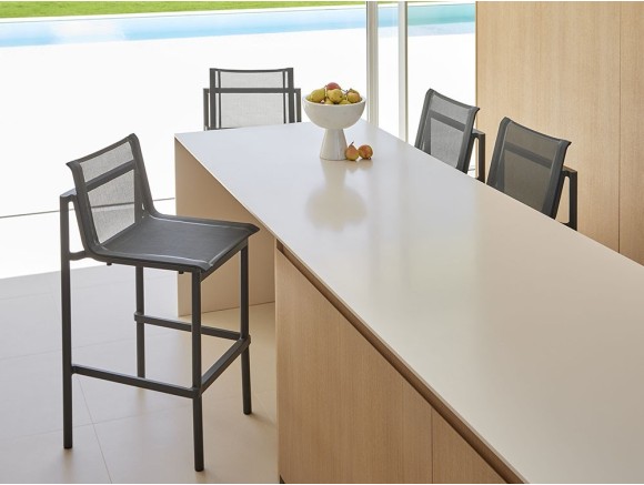 Taburete apilable para exterior de aluminio y textilene Origin de Point - 1