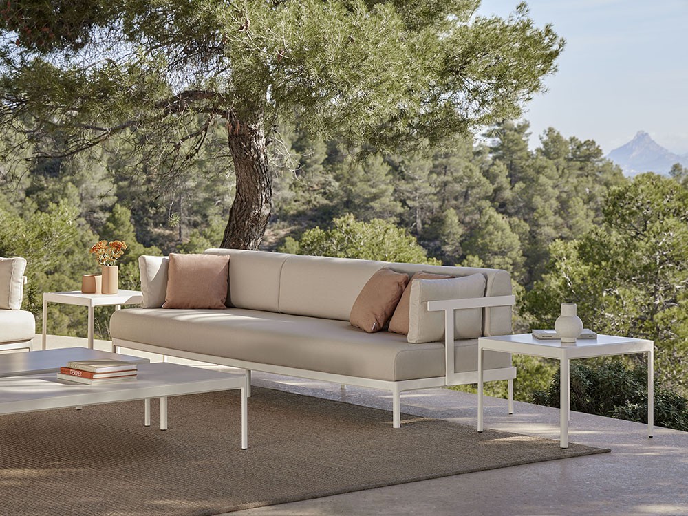 Mesa auxiliar para salón exterior de aluminio con sobre en aluminio, hpl o porcelánico Legacy de Point - 1