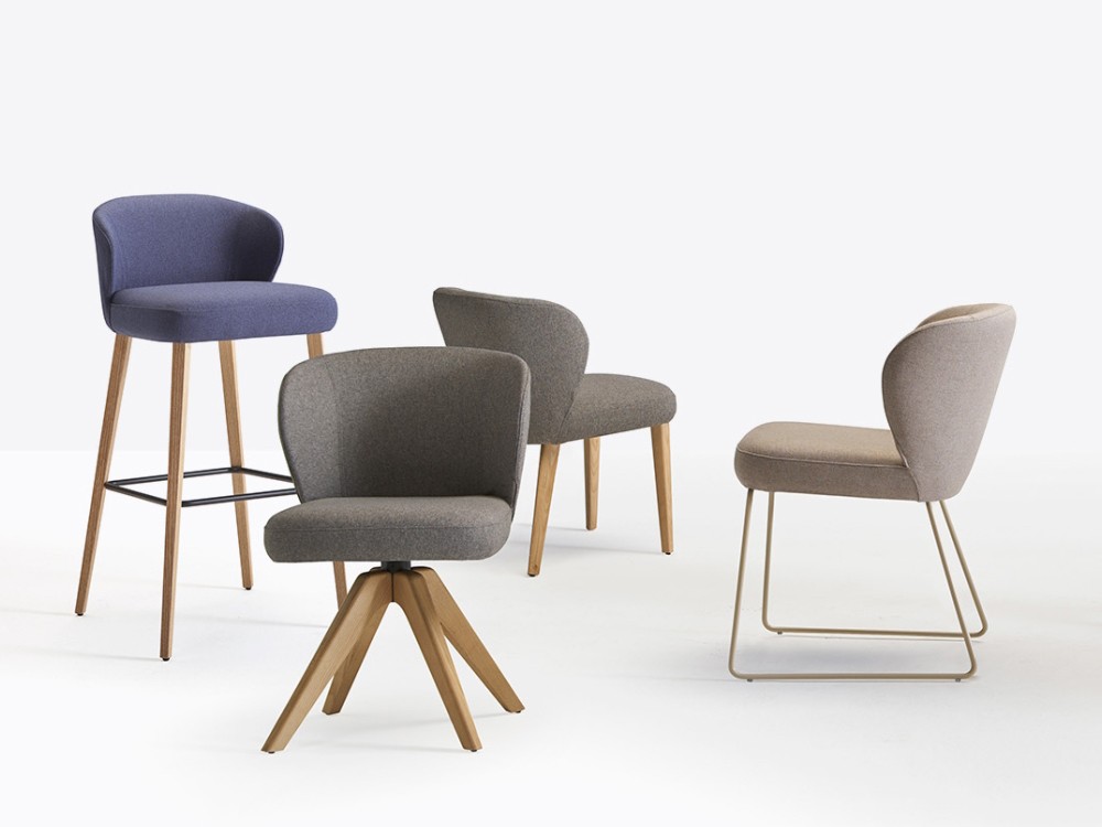 Silla de comedor Neo MF con patas de madera de fresno y asiento tapizado de Doos - 2