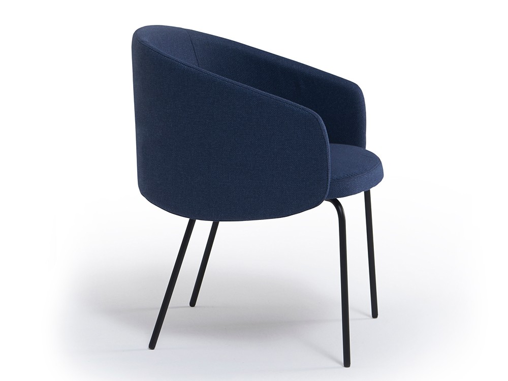 Silla Blur PH de asiento tapizado y patas de metal negro de Doos - 1
