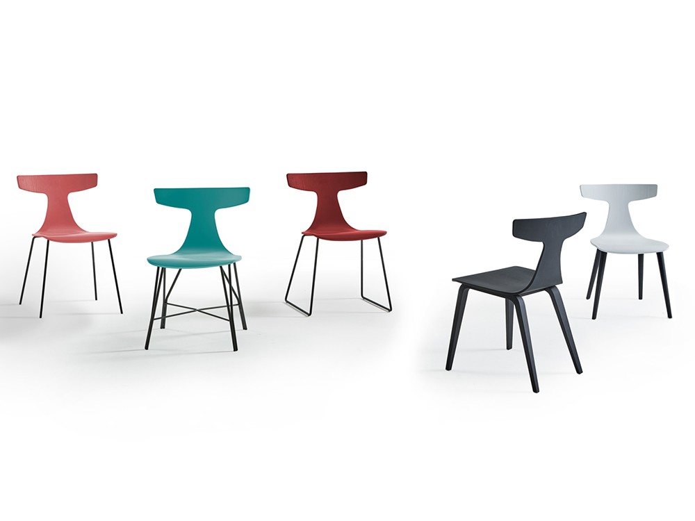 Silla Karen PP con asiento de fresno y patas tipo trineo de metal de Doos - 5