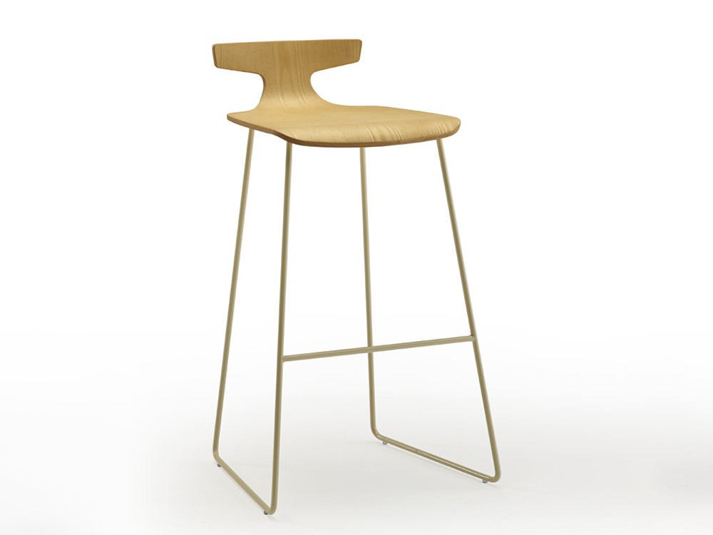 Taburete alto Karen con asiento de fresno y patas de metal epoxy de Doos - 5