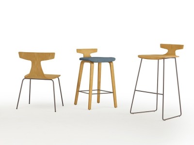 Taburete alto Karen con asiento de fresno y patas de metal epoxy de Doos - 4