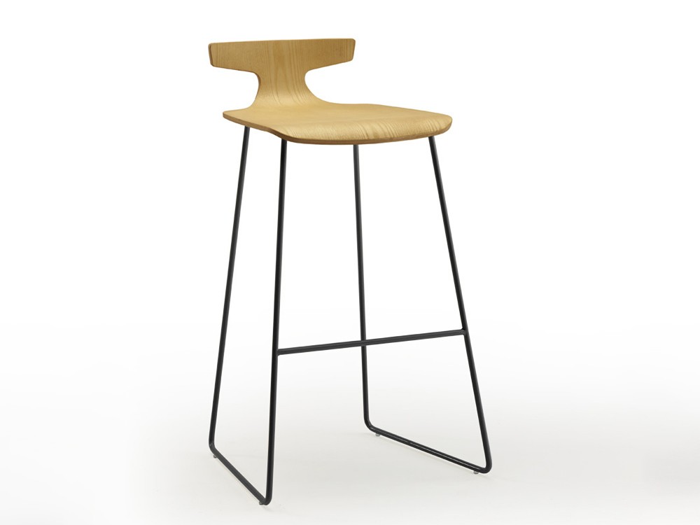 Taburete alto Karen con asiento de fresno y patas de metal epoxy de Doos - 1