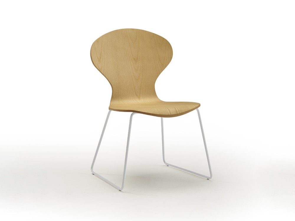 Silla de comedor Dalia PP con asiento de contrachapado de fresno y patas tipo patín de metal Doos - 1