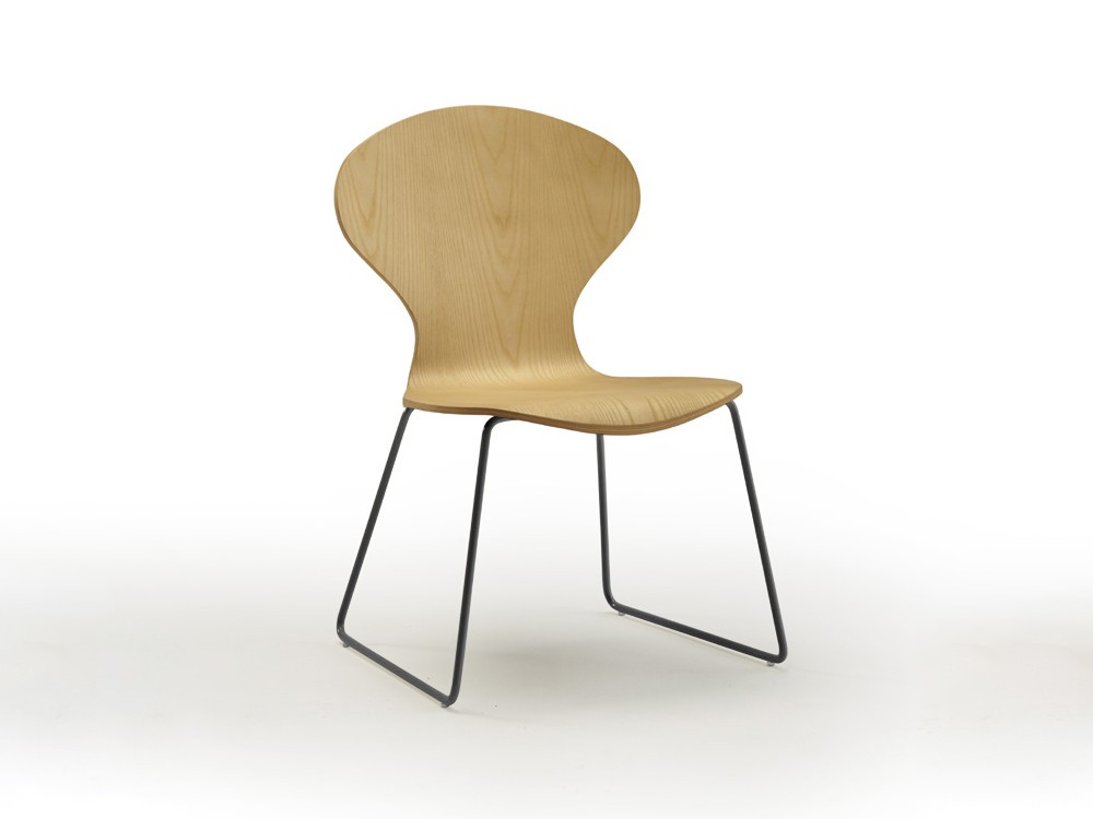 Silla de comedor Dalia PP con asiento de contrachapado de fresno y patas tipo patín de metal Doos - 2